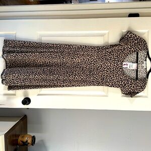 Short sleeve leopard print dress